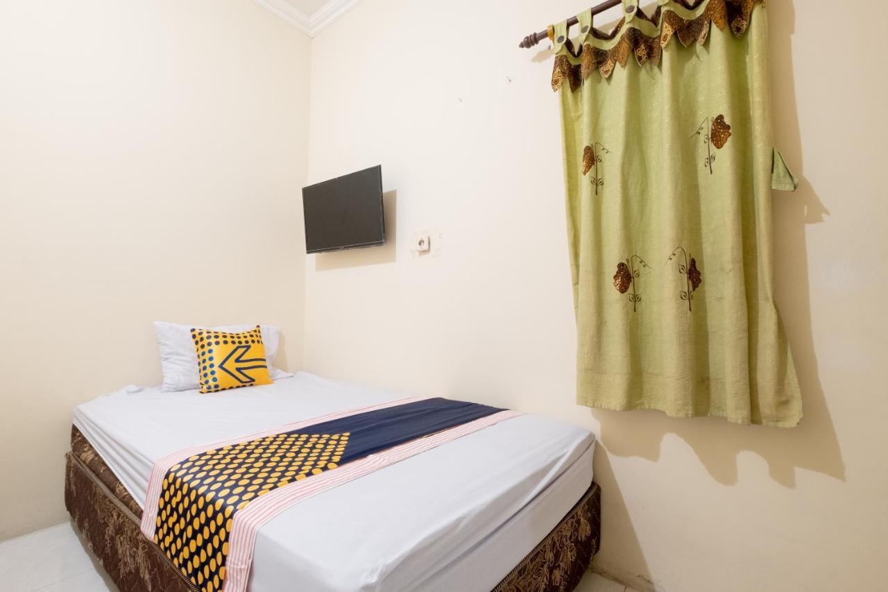 Spot On 2419 Rumah Nugraha Hotel Syariah Yogyakarta Exterior foto